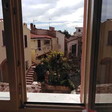 Casa Saba -sa Domo أروسييْ